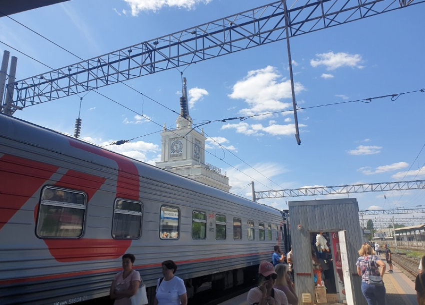 Поездам из Волгодонска в Москву и Тюмень сменили номера