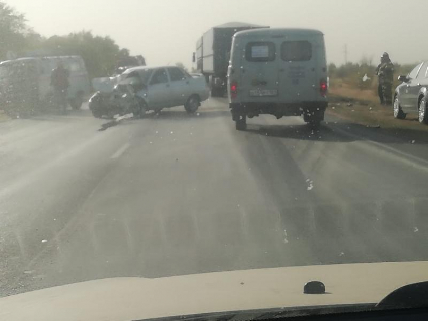 Лобовое ДТП с участием «Яндекс.такси» произошло недалеко от Волгодонска