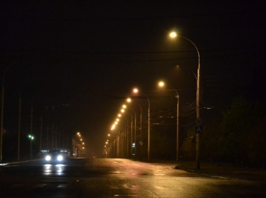 На улице Индустриальной в Волгодонске зажглись фонари 