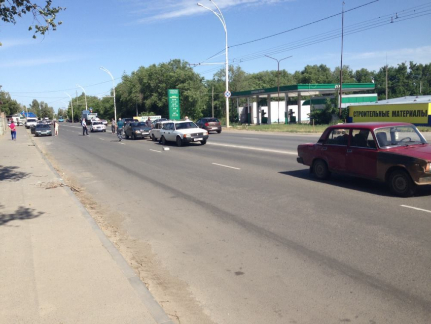 В Волгодонске на улице Бетонной столкнулось пять автомобилей