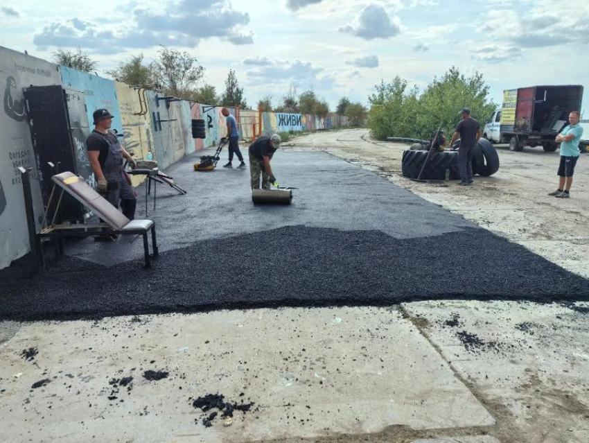 От дыр к мечте: на набережной В-9 завершили асфальтирование и готовятся к «мягкому» покрытию