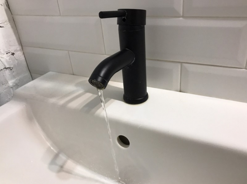 В Волгодонске устранение коммунальной аварии затруднено из-за отсутствия доступа в квартиру