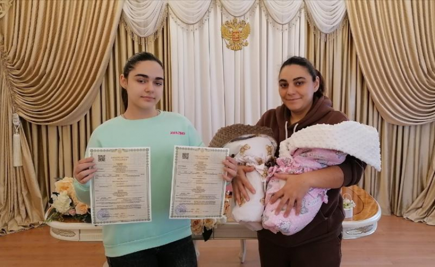 В Цимлянском районе родилась вторая двойня