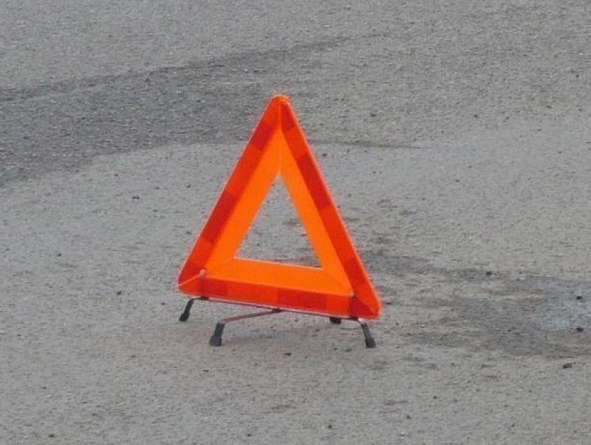 Четыре человека пострадали в ДТП на автодороге Семикаракорск-Большая Мартыновка
