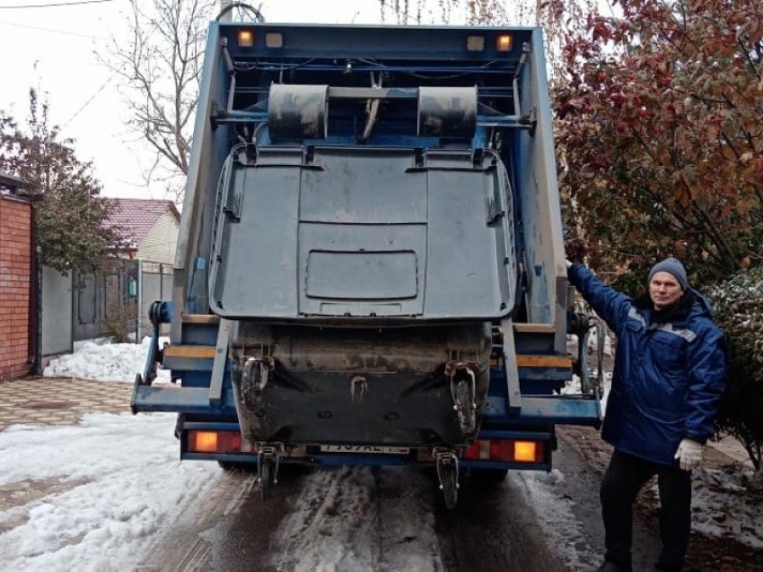К снегопадам готовы: мусоровозы регоператора прошли подготовку к зиме