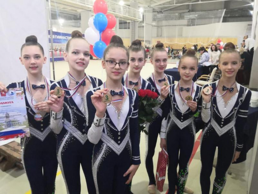 Юные гимнастки из Волгодонска завоевали сердца жюри «Крымской весны» 