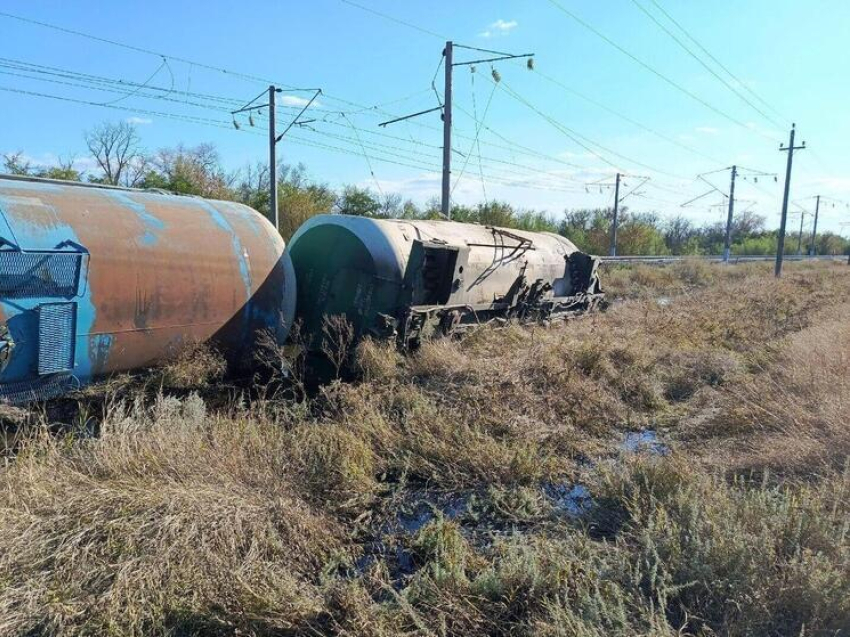 Движение пассажирских поездов на месте крушения товарного состава в Орловском районе восстановлено