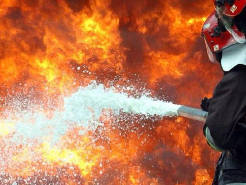 Порядка одного миллиона рублей спасли пожарные Волгодонска 