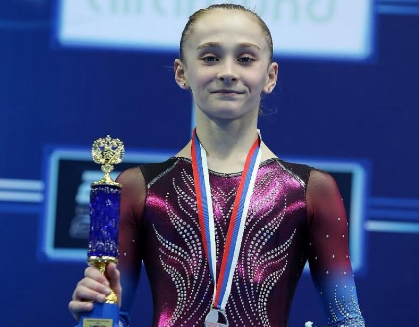 Волгодонская гимнастка Софья Гузь взяла серебро на Первенстве России