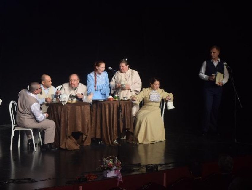 Волгодонский молодежный театр впервые принял участие в открытии сезона союза театральных деятелей