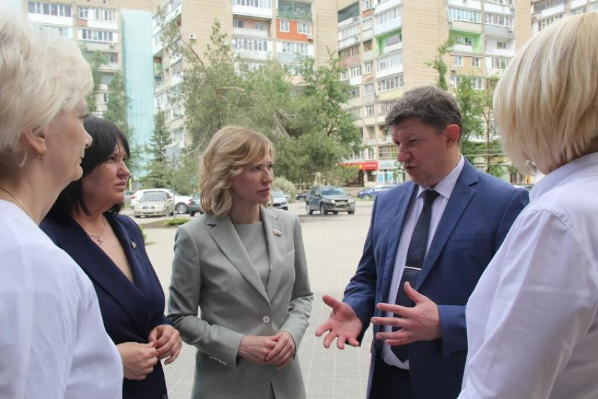 Поликлиника на Энтузиастов может открыться уже в этом году: Екатерина Стенякина взялась за «болевую точку» Волгодонска