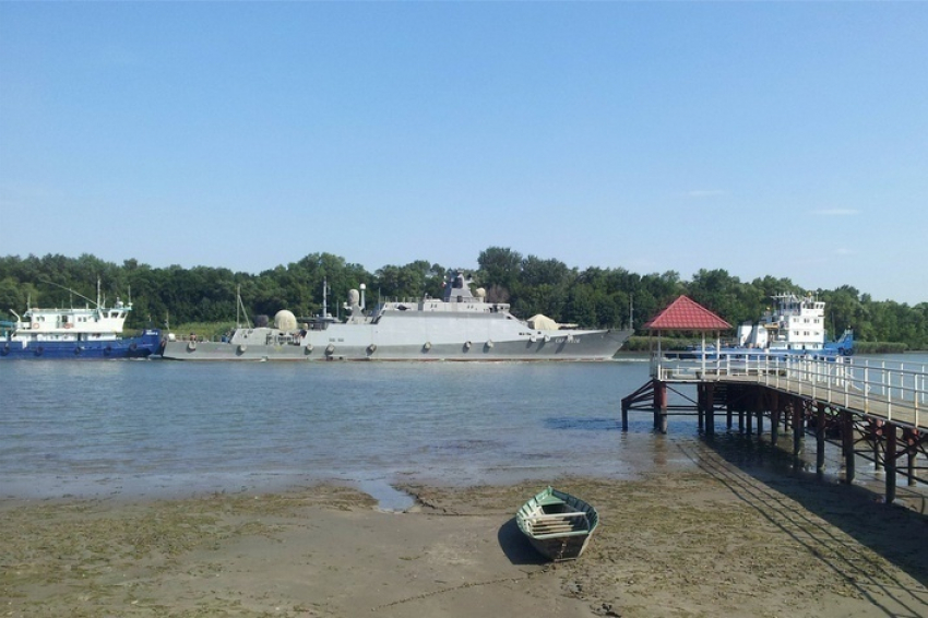 Боевые корабли Черноморского флота прошли по Волго-Донскому судоходному каналу