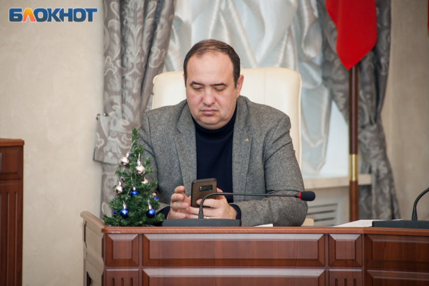 Доходы депутата Алексея Фирсова равны стоимости суперкара нового поколения 