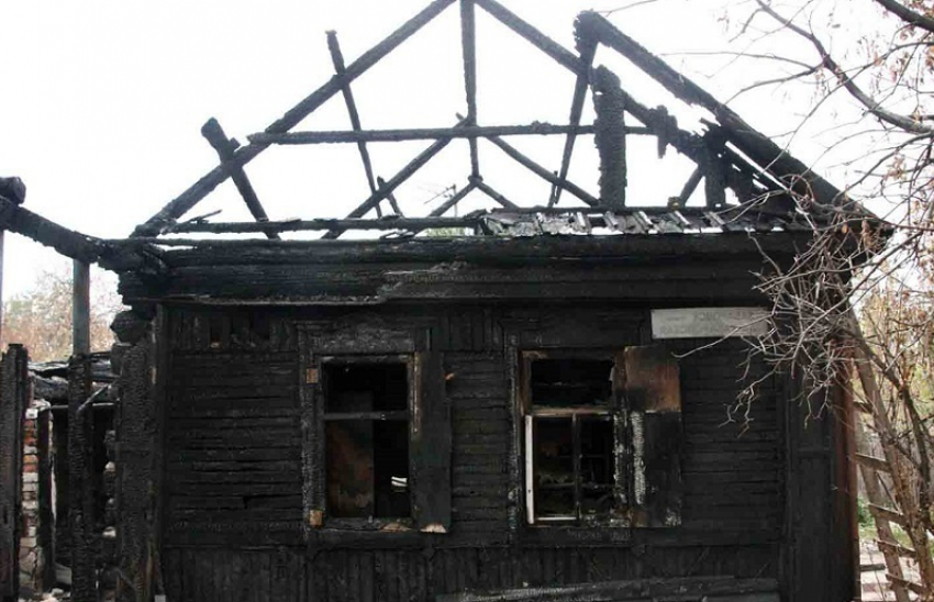 В Цимлянском районе в пожаре погибла 43-летняя женщина