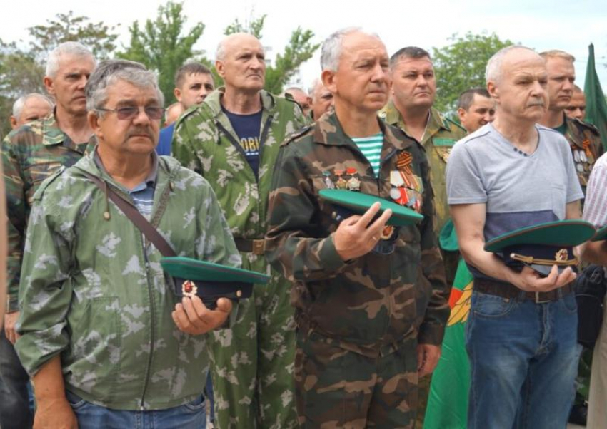 В Волгодонске почтили память воинов-пограничников