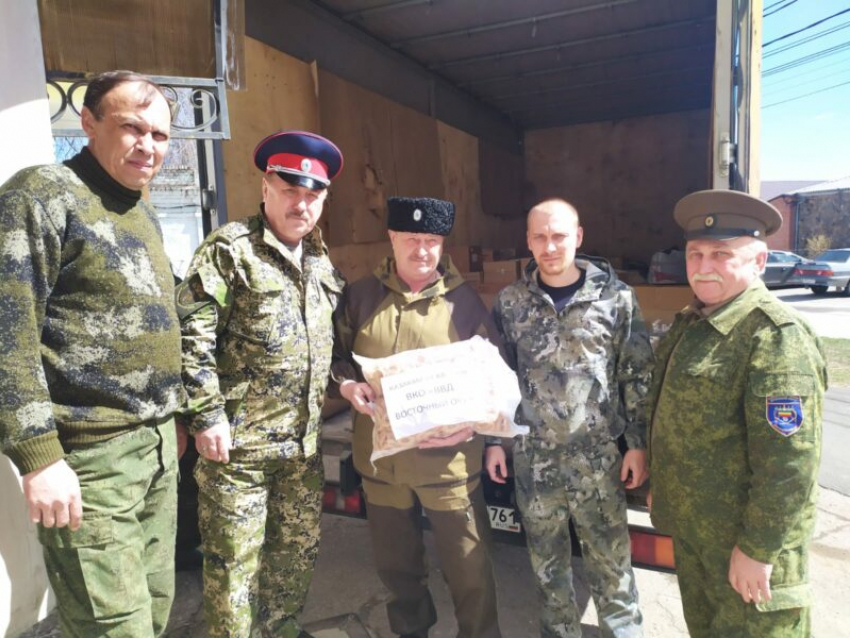 «Своих не бросаем»: казаки Волгодонска организовали помощь семьям казаков из Донбасса