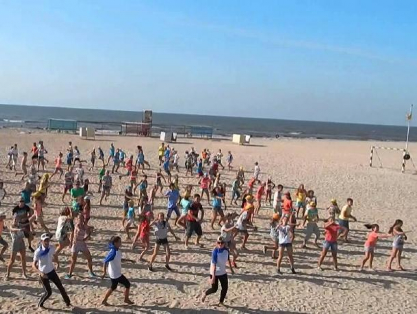 Юные волгодонцы из малообеспеченных семей могут отправиться в лагерь на берегу Азовского моря