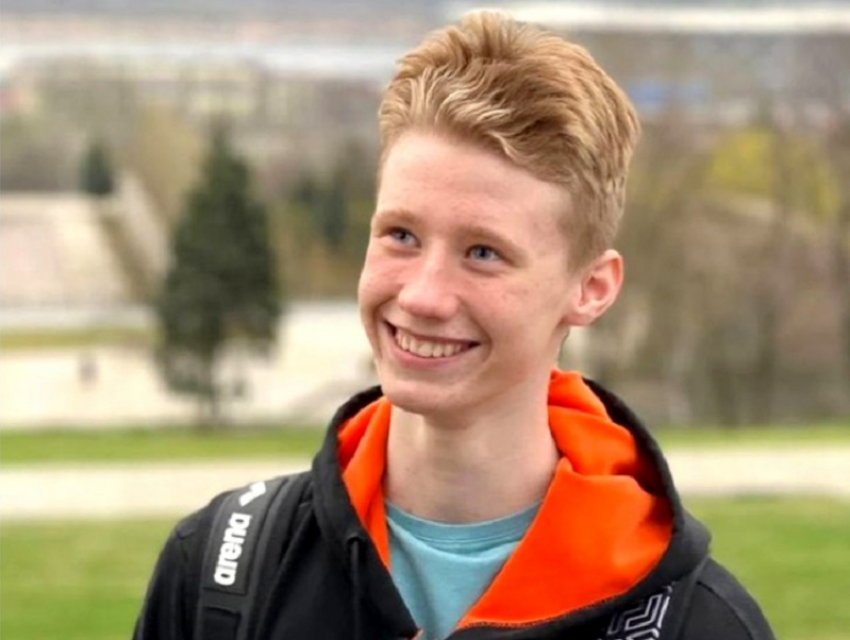 14-летнего волгодонца признали сильнейшим пловцом России в своем возрасте