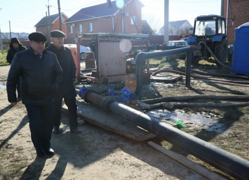 Сергей Макаров призвал Водоканал не медлить с ремонтом коллектора на улице Индустриальной