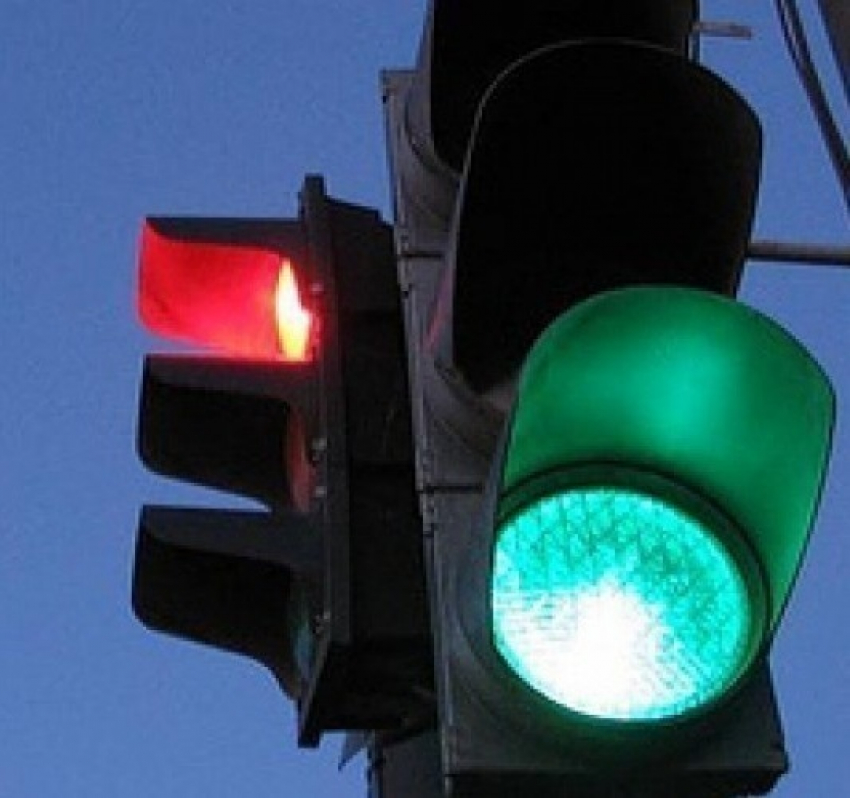 Где на дорогах Волгодонска не хватает светофоров ОПРОС