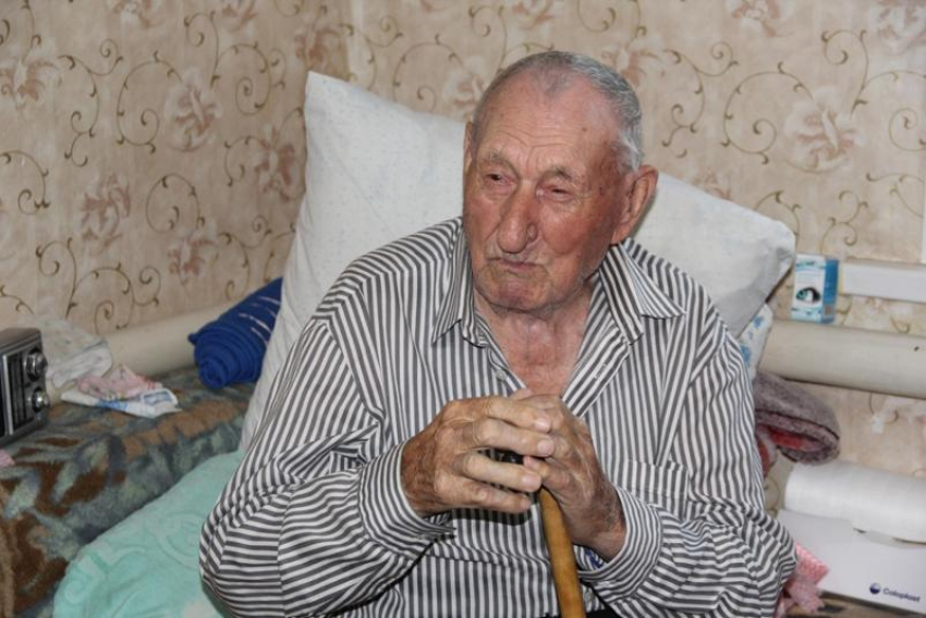101-летнего ветерана Михаила Шевченко поздравили с Днем воинской славы