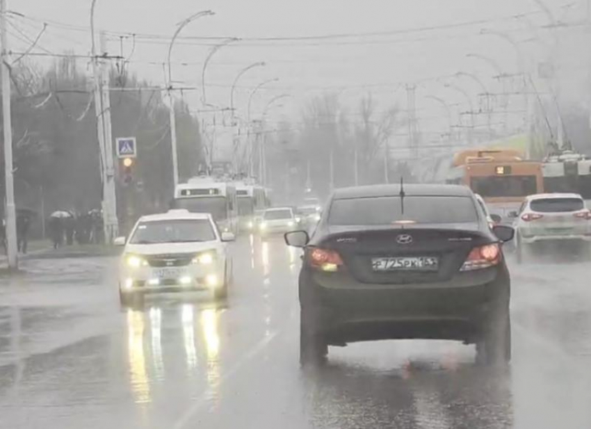 Троллейбусы поехали: стала известна причина, вызвавшая получасовой коллапс 