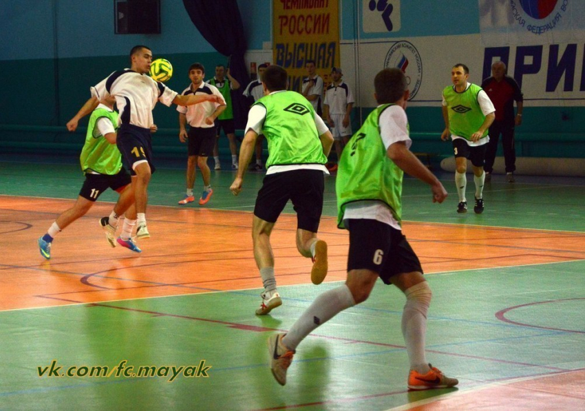 В Волгодонске продолжается чемпионат города по мини-футболу