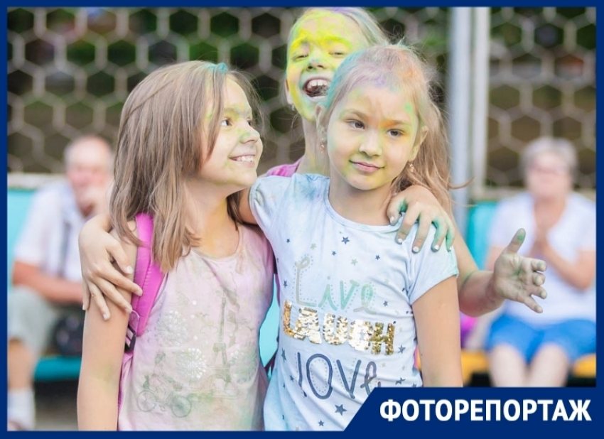 Ярко и красочно Волгодонск отметил День семьи, любви и верности
