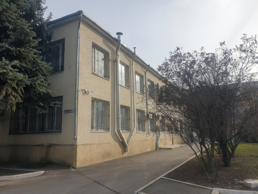 В Волгодонском районном суде призвали посетителей активно использовать «Госпочту»