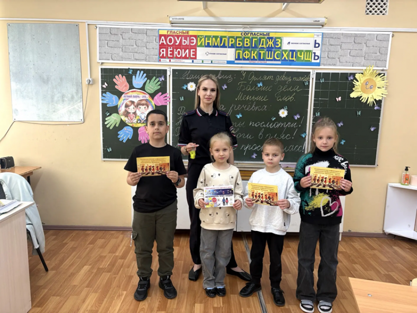 В ГАИ поздравили ребят с началом летних каникул