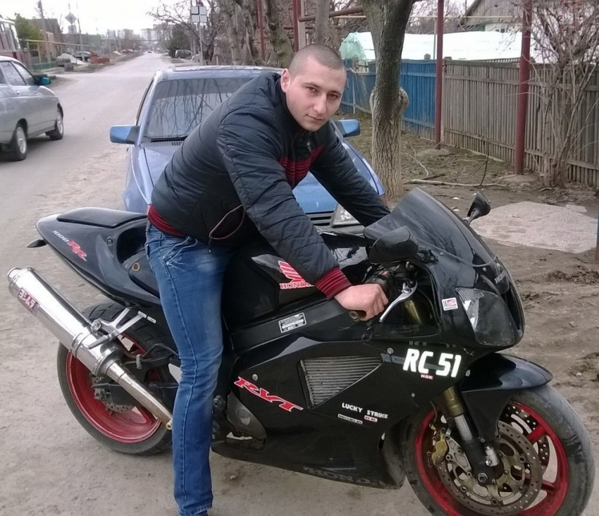 Погибшим в ДТП мотоциклистом оказался 27-летний волгодонец