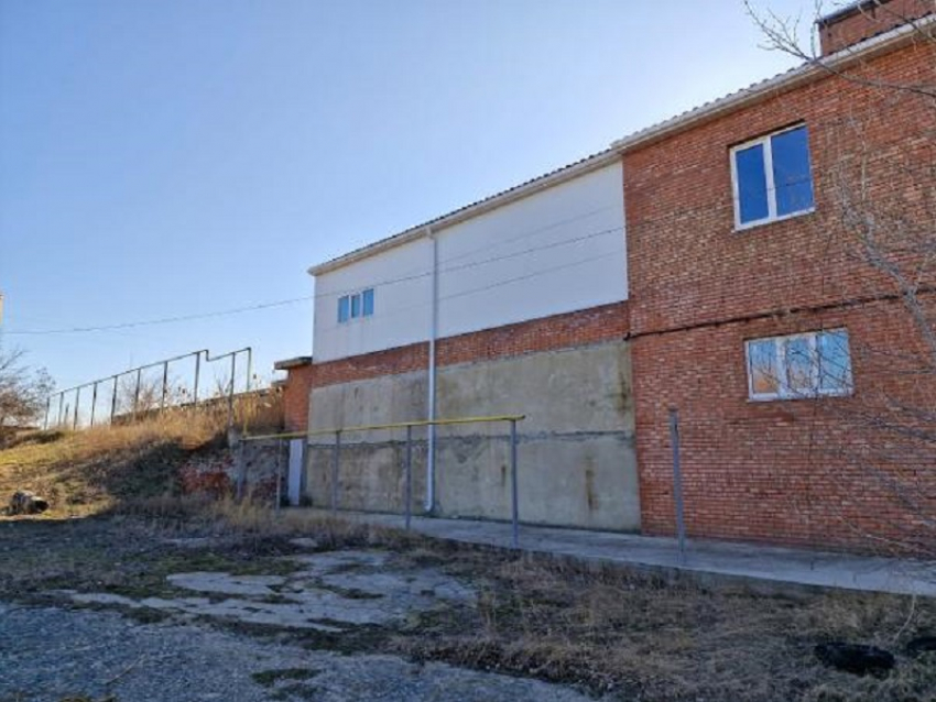 Бывший рыбцех выставили на продажу в Цимлянске из-за долгов