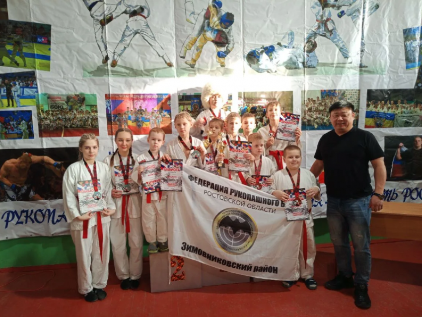 Юные рукопашники из Зимовников привезли россыпь наград с Первенства Орловского района  