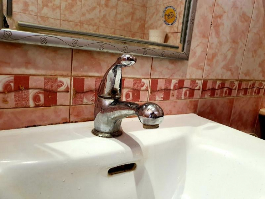 Без холодной воды останутся два дома в Волгодонске 