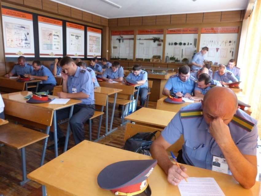 Экзамен на профессиональную пригодность прошли все полицейские (фоторепортаж)