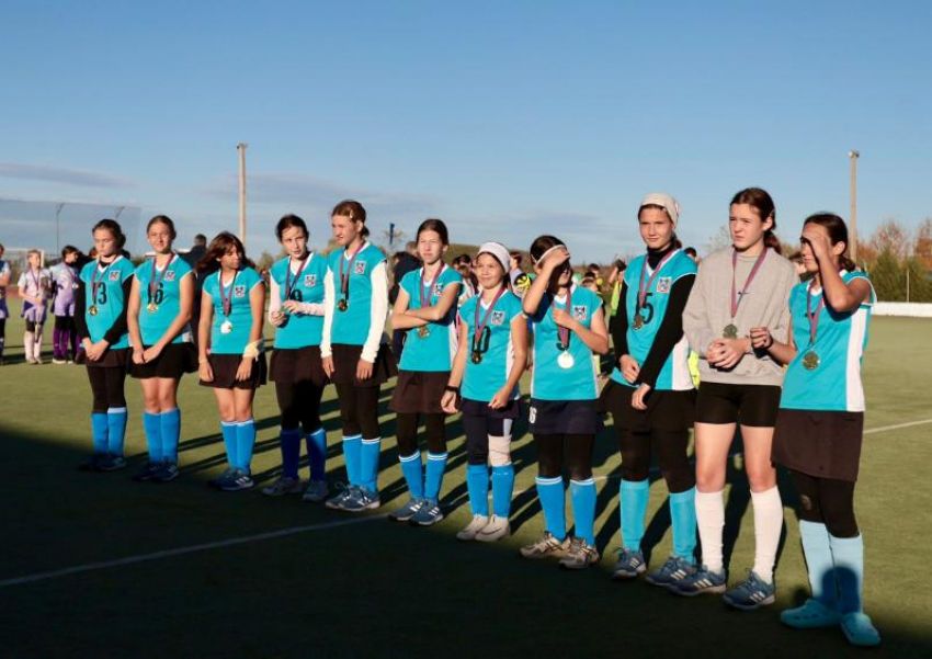 Девичья сборная по хоккею на траве из Волгодонска разгромила соперниц в Краснодарском крае