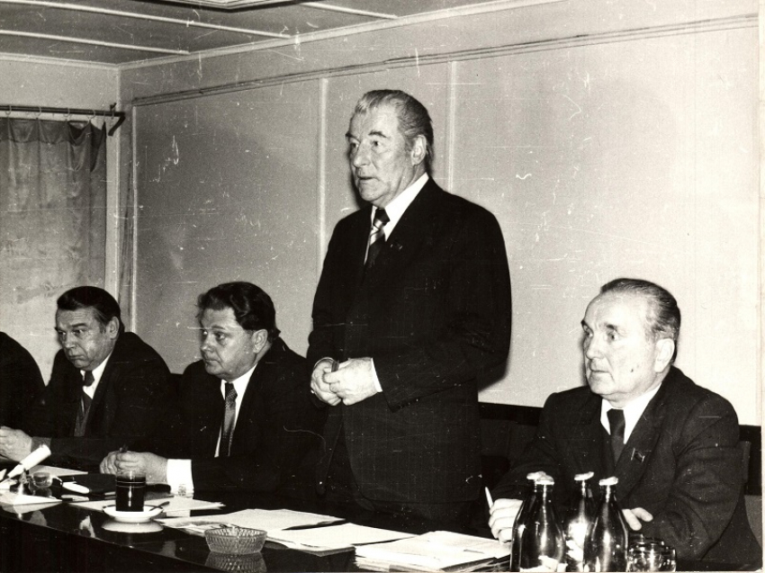 38 лет назад руководство СССР собралось, чтобы придумать способ спасения Волгодонска от саморазрушения