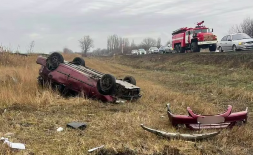 Четырехлетний ребенок и молодая мать погибли из-за пренебрежения правилами безопасности: подробности страшного ДТП на трассе «Семикаракорск - Волгодонск»