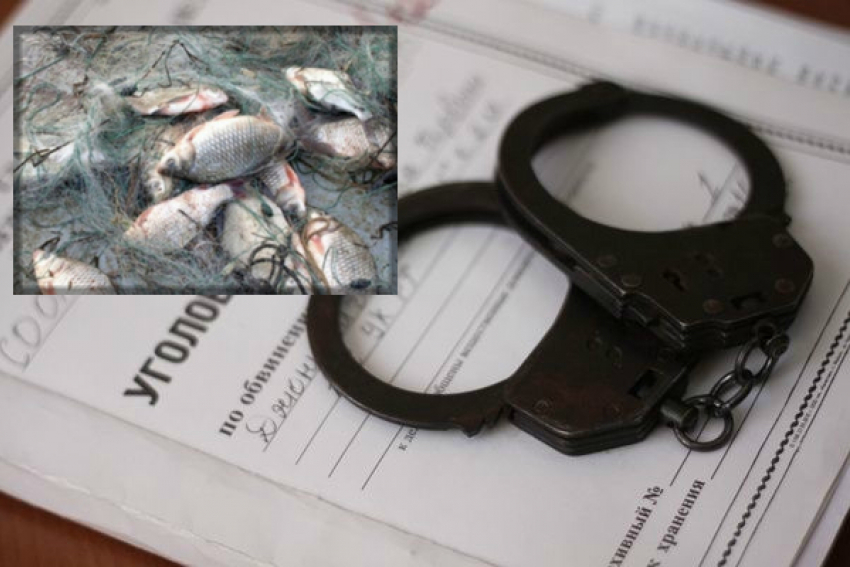 В Волгодонске на котлованах поймали рыбака с самодельной сетью