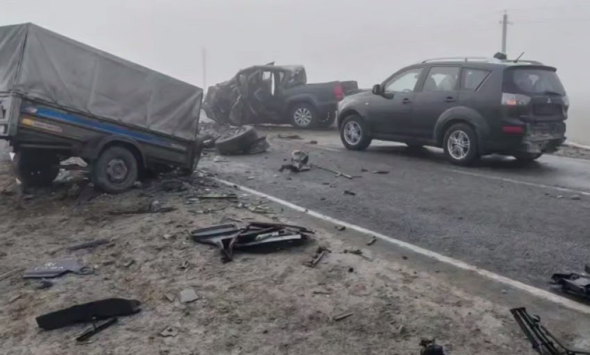 Две аварии произошли в одном месте за 10 минут: подробности смертельного ДТП на трассе «Элиста - Зимовники»