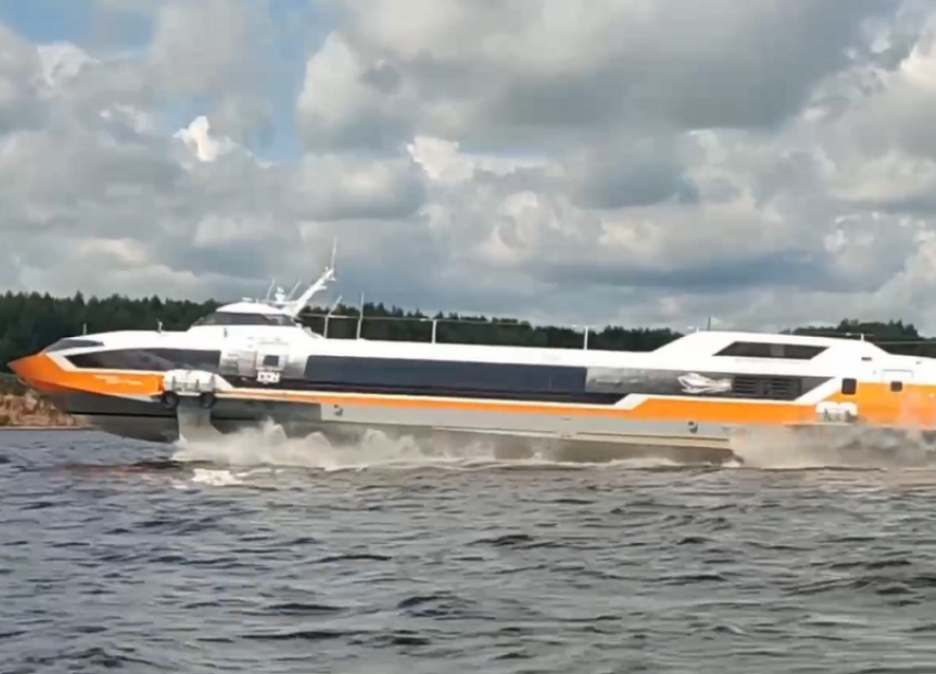 Роскошный «Метеор» для станицы Романовской на максимальной скорости показали на видео