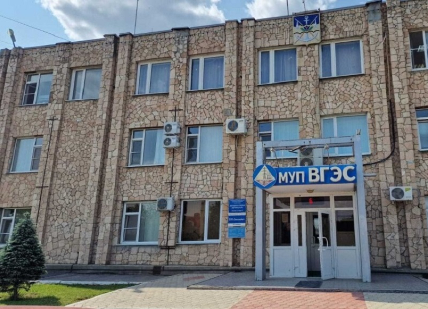Во главе с несуществующим директором ВГЭС пытается оспорить претензии налоговиков и получить деньги от «Россетей»