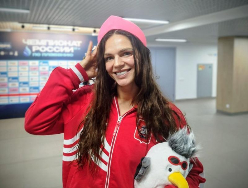 18-летняя фанатка обошла Юлию Ефимову на финале Чемпионата России по плаванию 