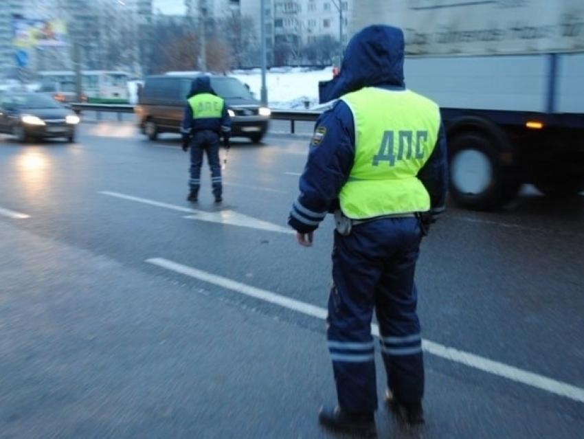 В Волгодонске целый месяц будут бдительнее следить за безопасностью на дороге