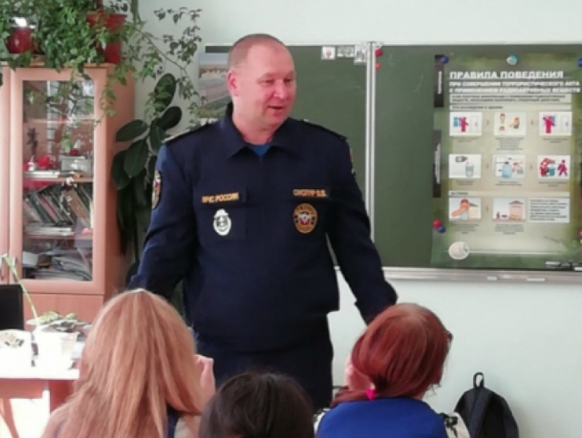 Инспекторы ГИМС провели занятия в школах Волгодонска