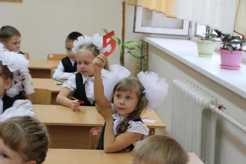 В новом учебном году в Волгодонске к открытию готовятся 73 первых класса 