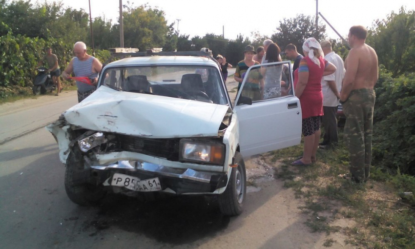 В Волгодонске пьяная автоледи на «Киа» протаранила старенькую «пятерку» с дачниками