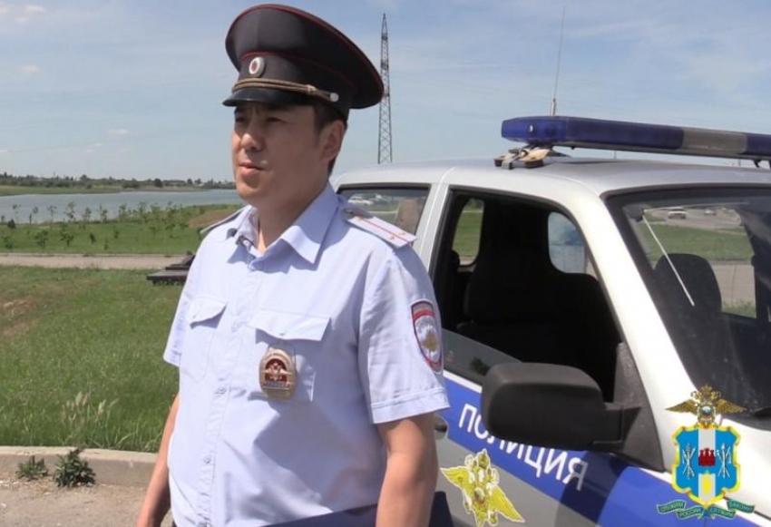 Лейтенанту полиции Михаилу Дорджиеву, оказавшему помощь волгодончанке с приступом эпилепсии, объявили благодарность  