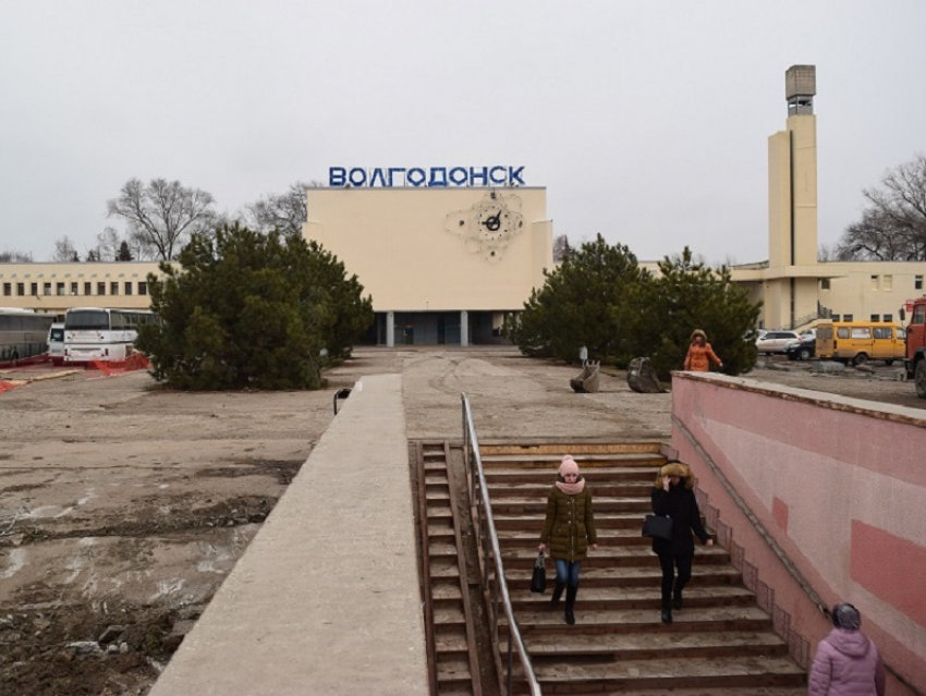 Подземный переход у вокзала в Волгодонске получит голубую крышу