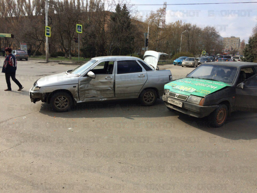Ямы, алкоголь и халатность водителей привели к череде серьезных ДТП в Волгодонске 